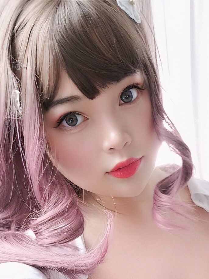 「白烨」视频图包 – 秘书的私人时间