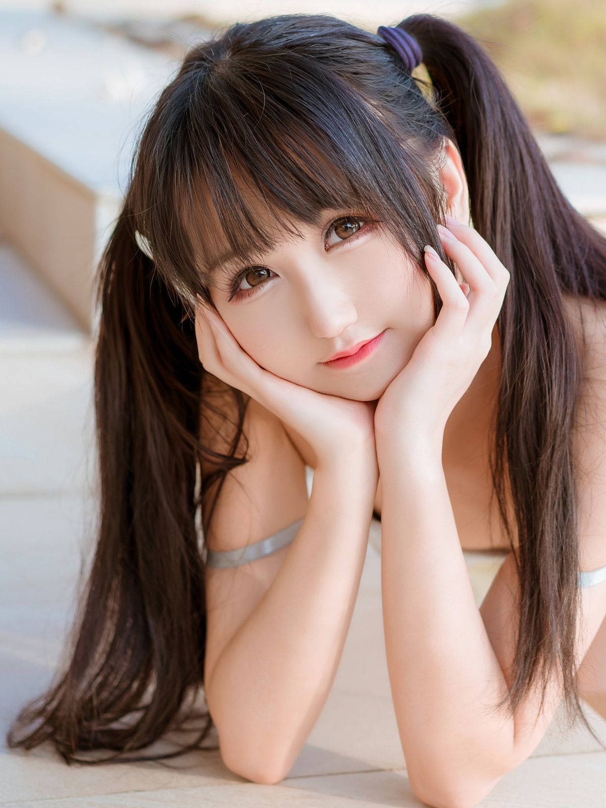 Vol.031 KuukoW – Poolside Sunset