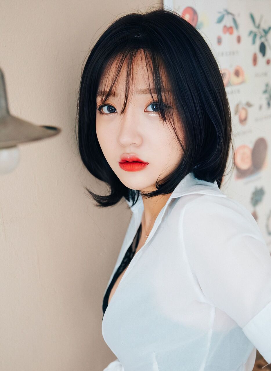  NO.15 [Loozy] Officegirls Vacation Vol.1 – Son YeEun (손예은)