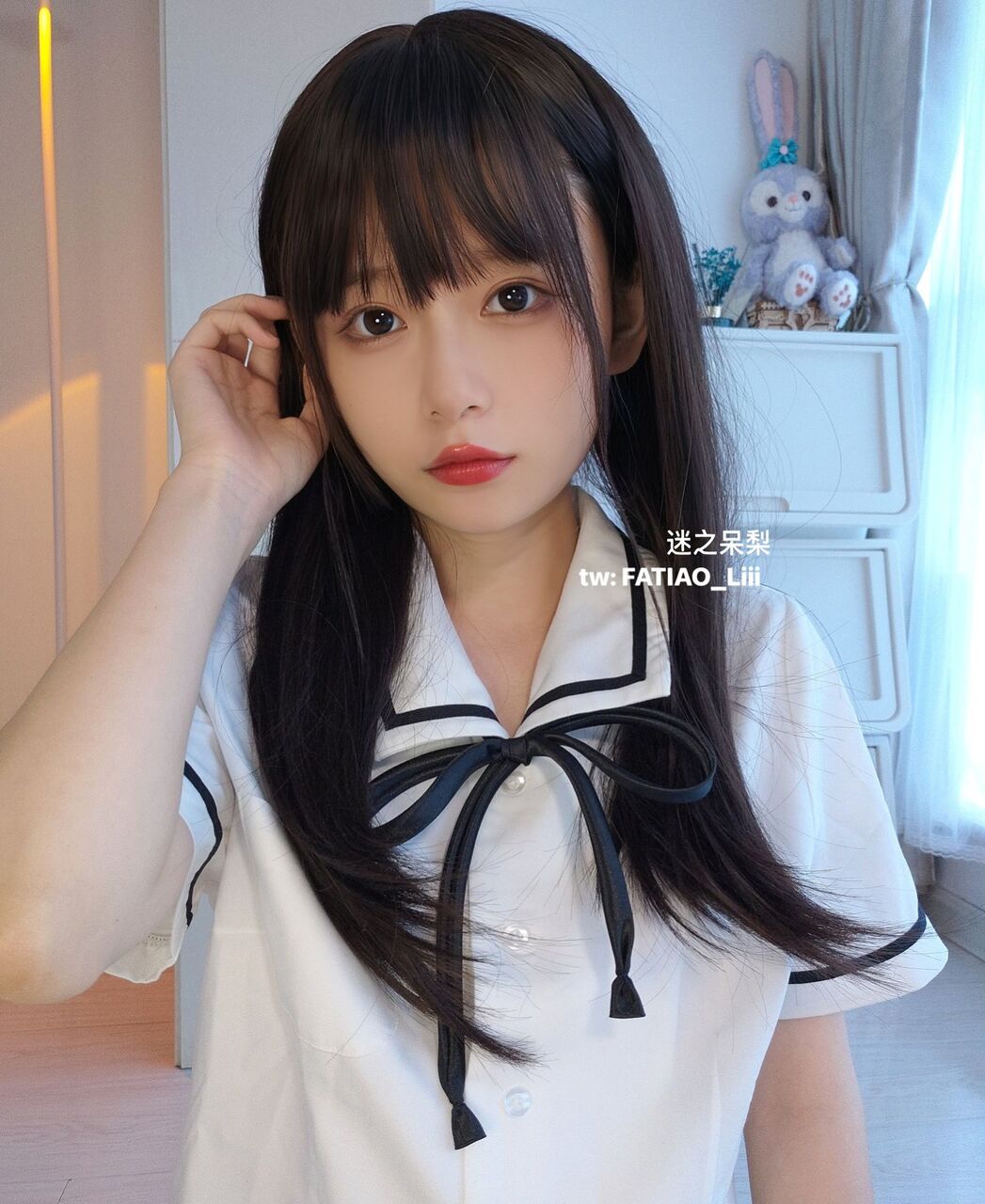 【迷之呆梨】姐姐脱下黑色长筒袜时