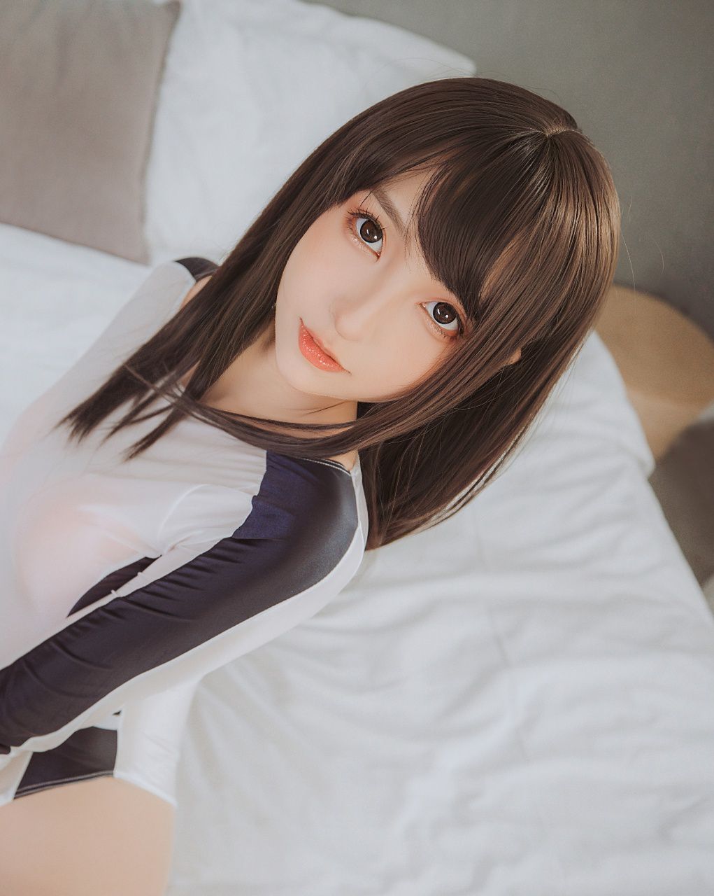 神楽坂真冬 竞泳主题《水之形2》