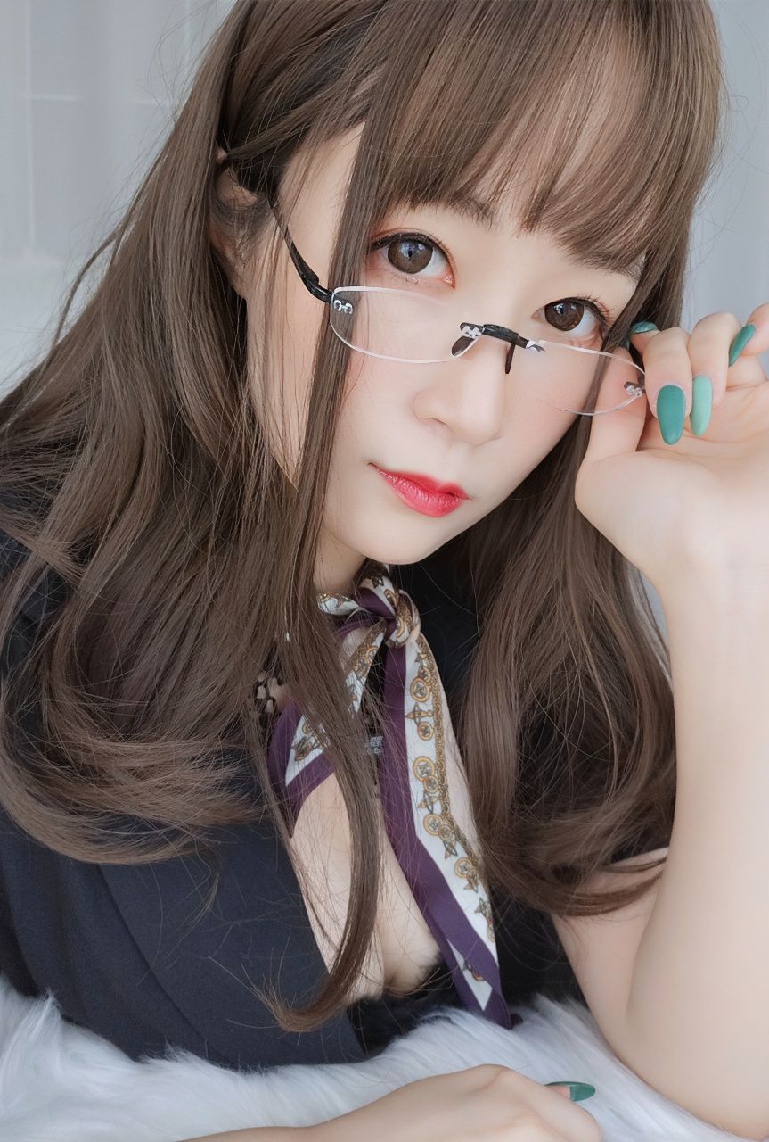 白银81 OL下的内衣